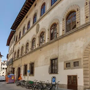 Apartment Florentine Style