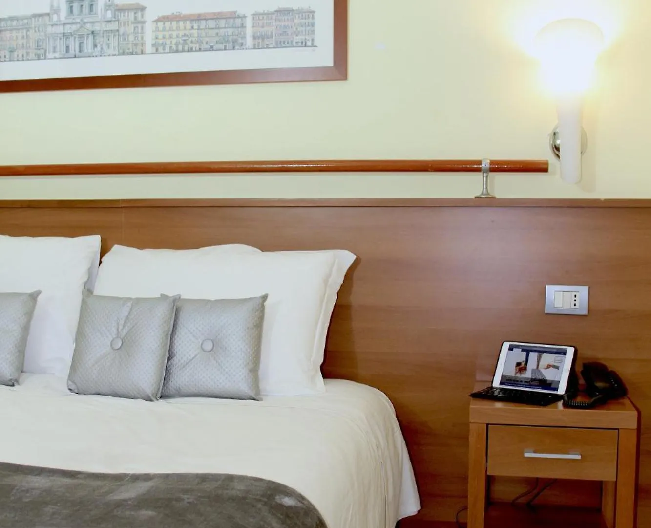 ***  Hotel Windrose Rome Italy