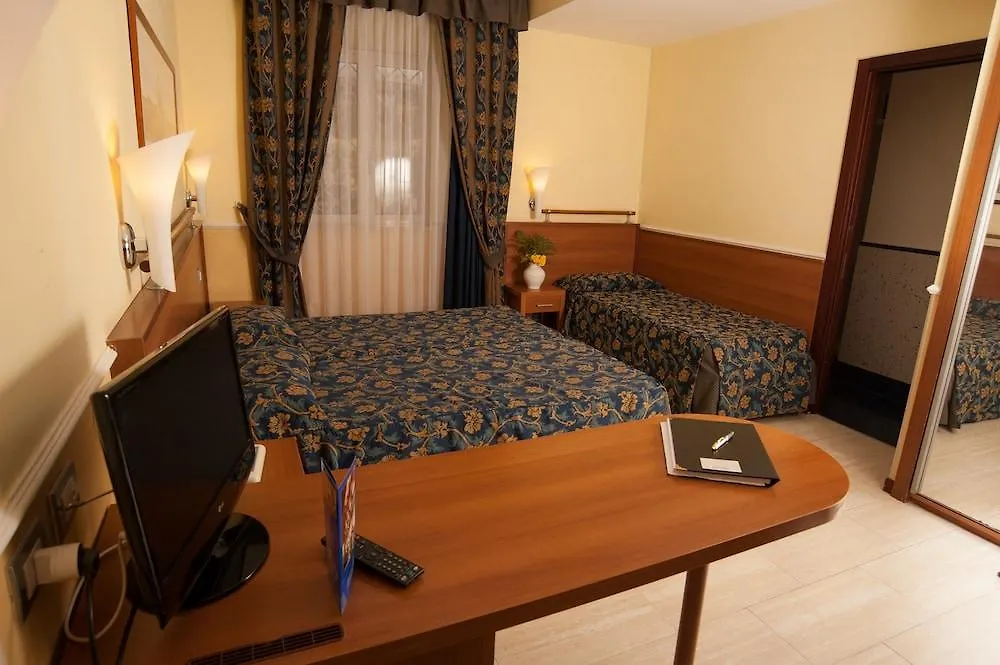 Hotel Windrose Rome 3*,